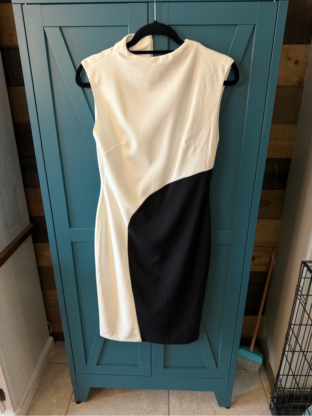 Halston Heritage White and Black Colorblock Midi Sheath Dress